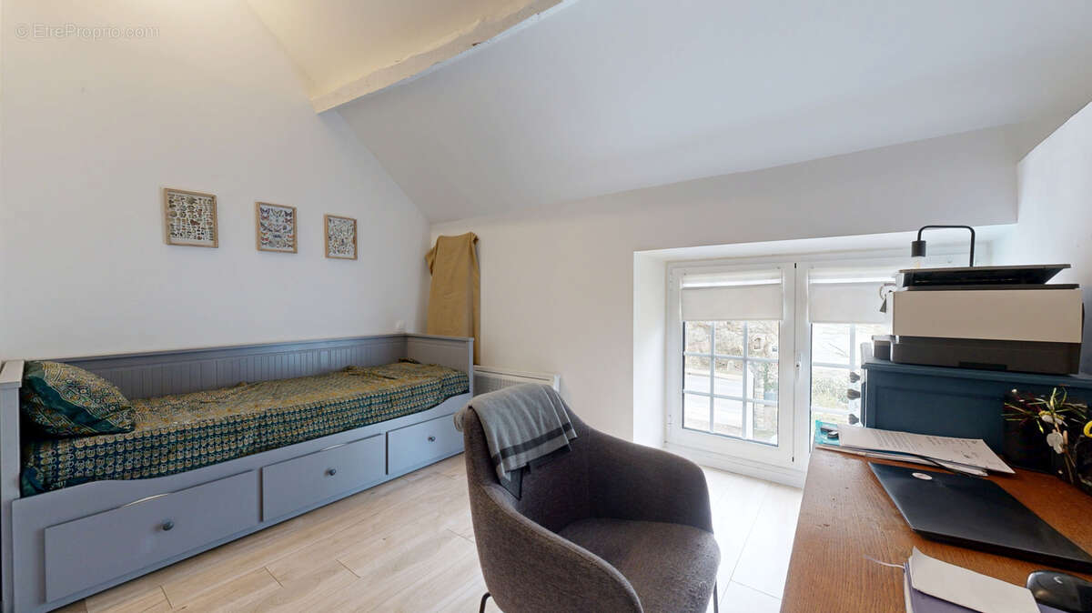 Maison à NEAUPHLE-LE-VIEUX