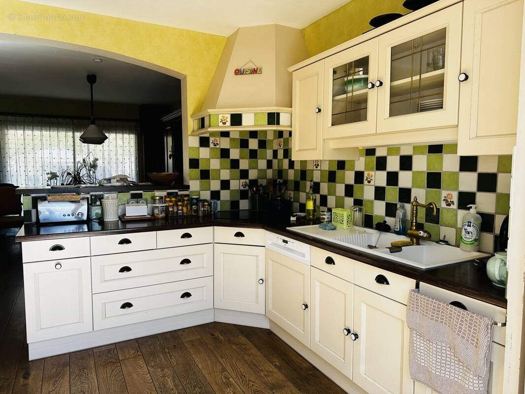 Maison à LARAGNE-MONTEGLIN