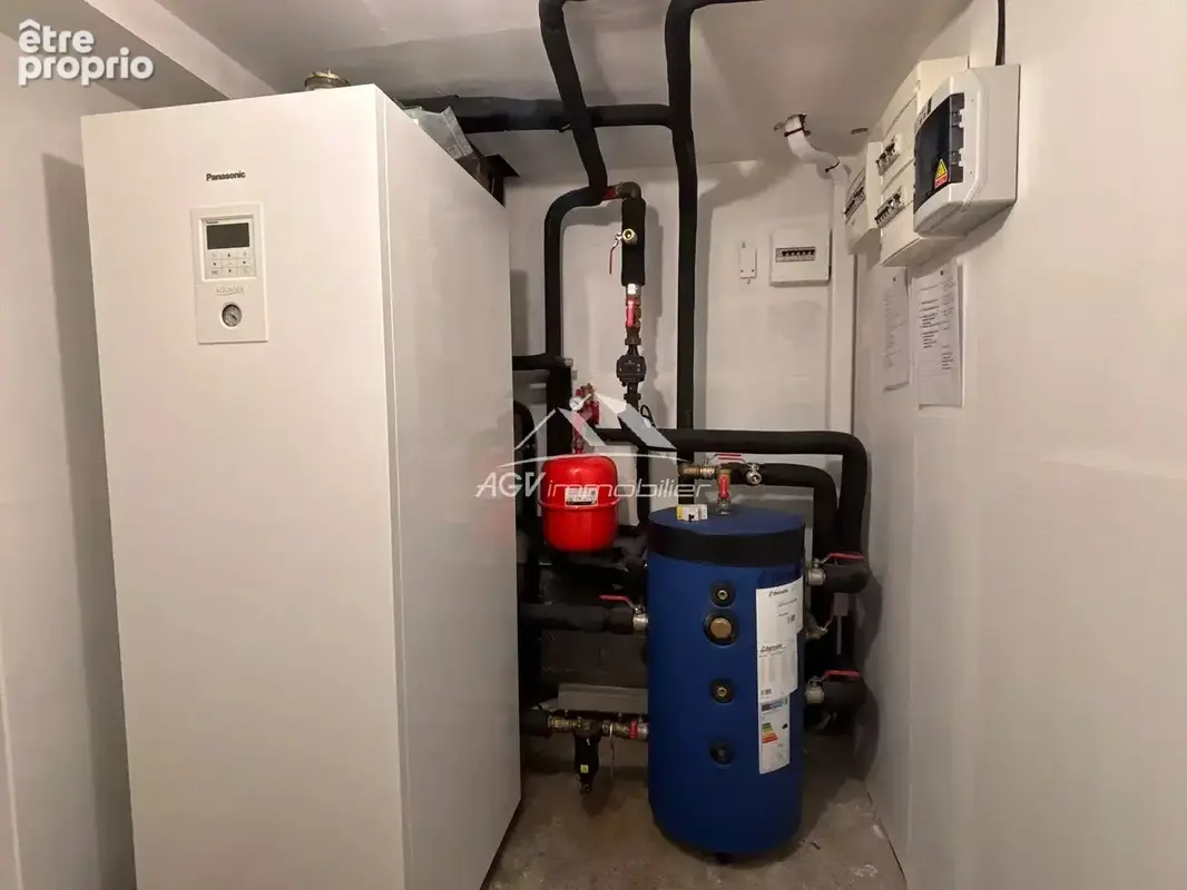 Maison avec garage , dépendance sur 2761 m² de terrain constructible - photo 13