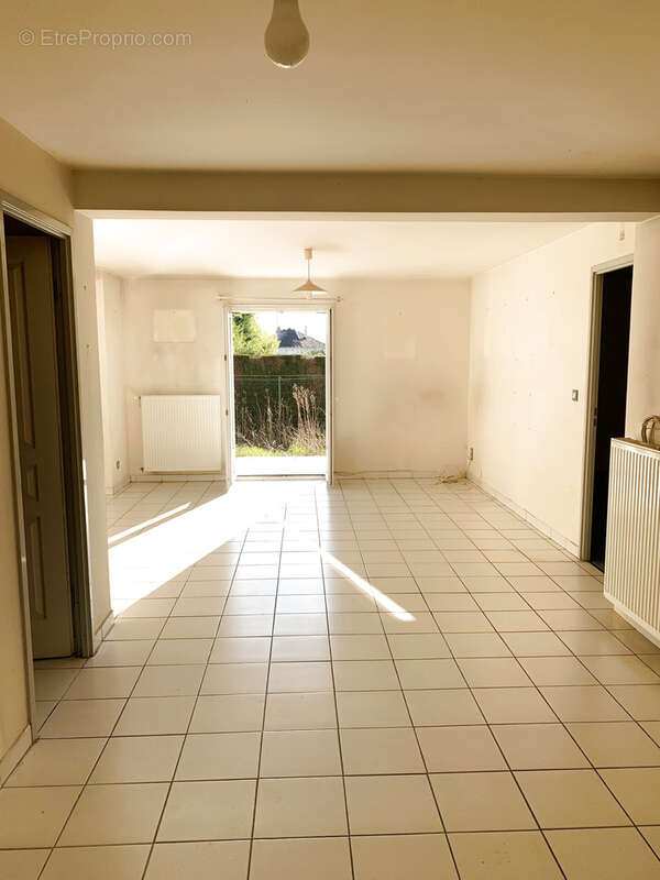 Maison à SAINT-JEAN-DE-LA-RUELLE