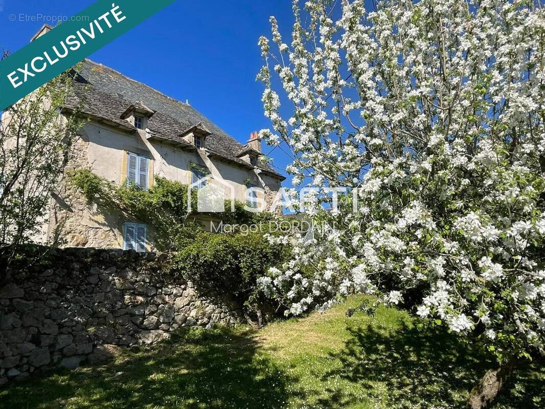 Photo 1 - Maison à LANUEJOULS