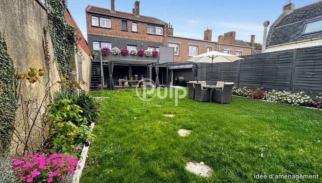 Maison à COURRIERES