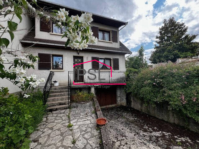 Maison à CESSON