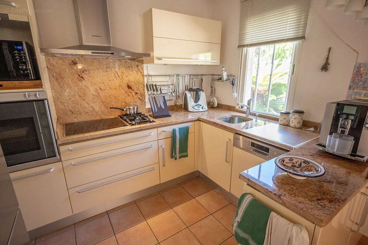 Maison à THEOULE-SUR-MER