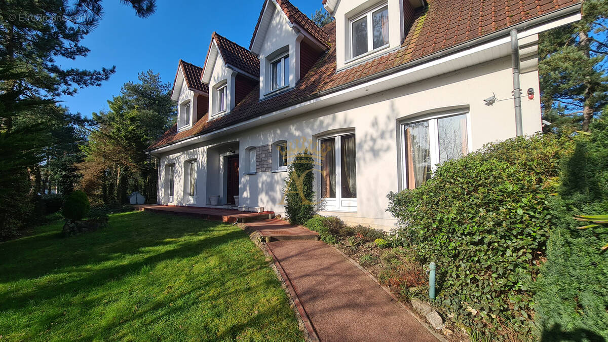 Maison à NEUFCHATEL-HARDELOT