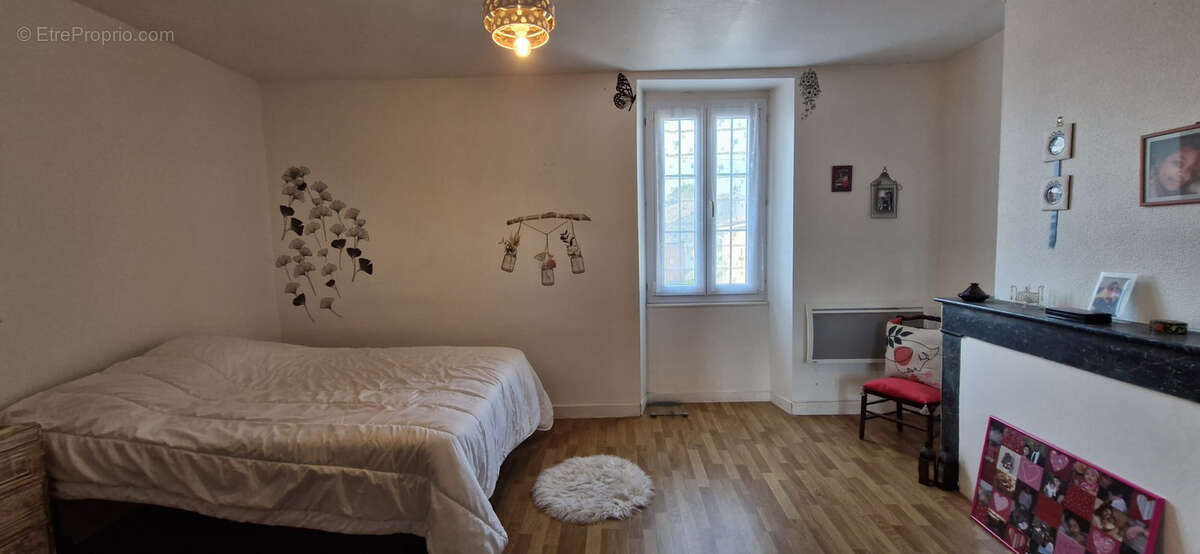 Maison à MORTAGNE-SUR-GIRONDE