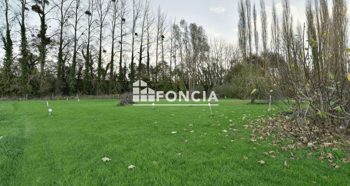 Terrain à DOL-DE-BRETAGNE