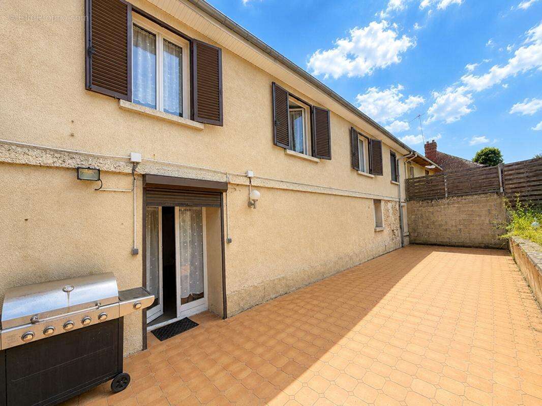 Maison à BREUIL-LE-VERT