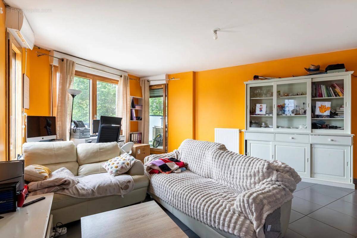 Appartement à AUBERVILLIERS