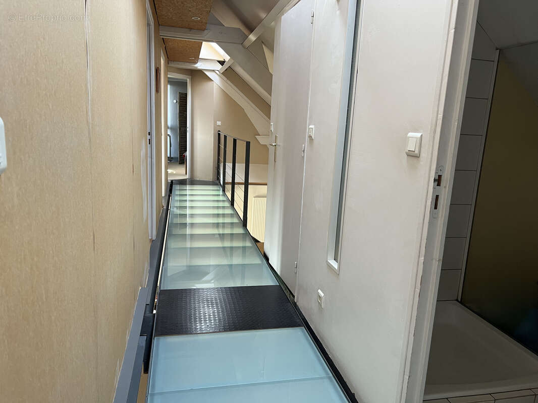 Maison à VARENNES-VAUZELLES