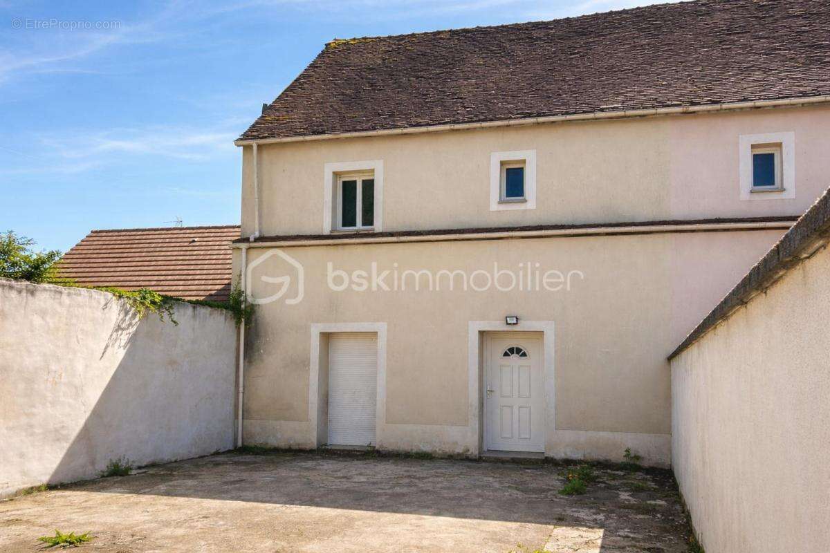 Maison à CHEROY