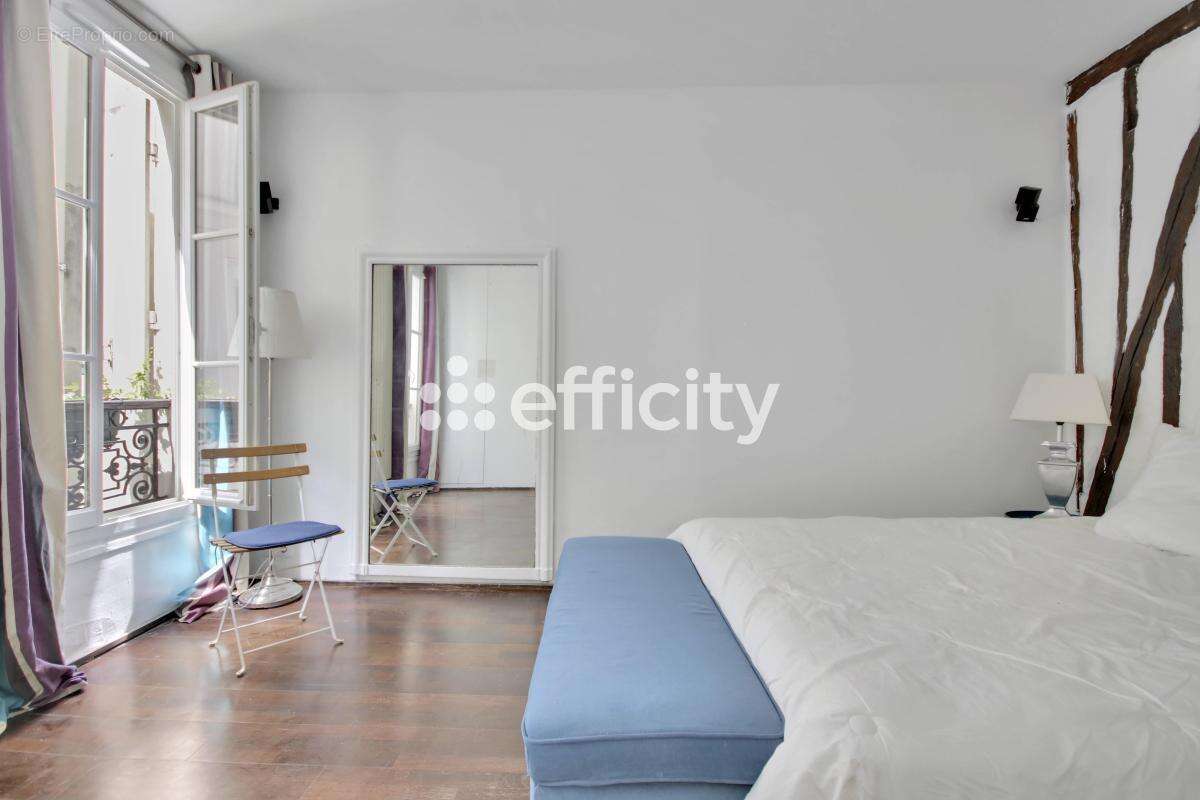 Appartement à PARIS-9E