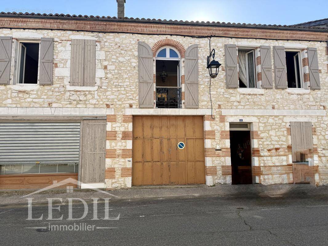 Maison à MAUVEZIN