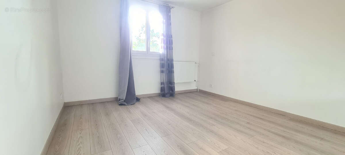 Maison à MONTIGNY-LES-CORMEILLES