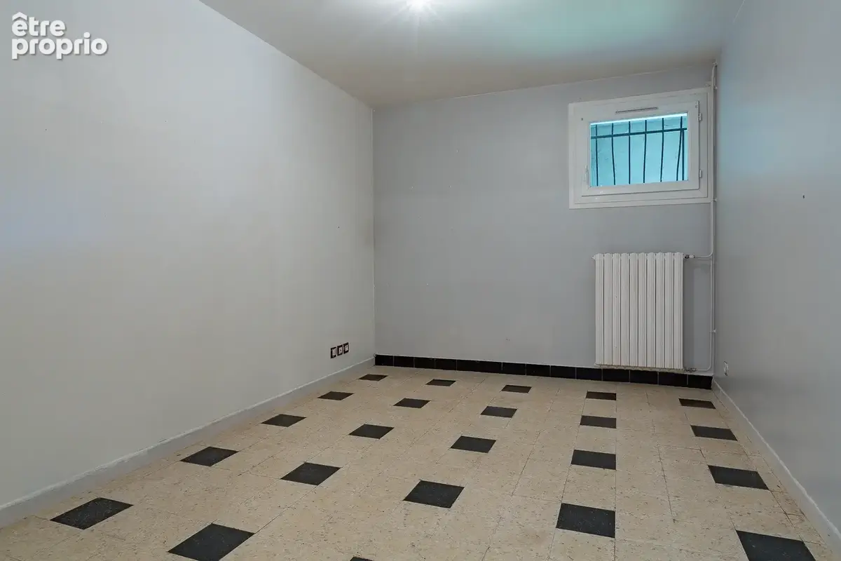 Maison de 2 logements : 1T3 et 1T6 avec piscine et garage sur 1675 m2 de terrain, 26100 ROMANS SUR ISERE - photo 23