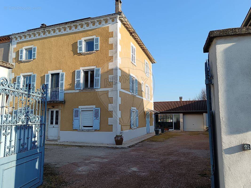 Maison à CHARENTAY