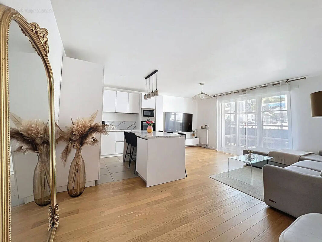 Appartement à SURESNES