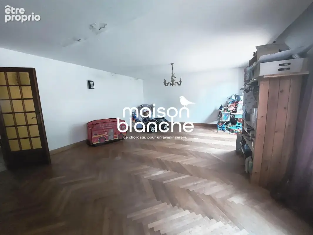 Appartement 256 m² à Saint-Maixent-L'ecole  - photo 7
