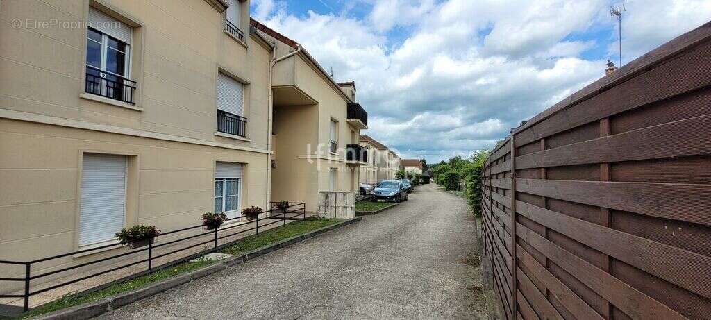 Appartement à COUBRON