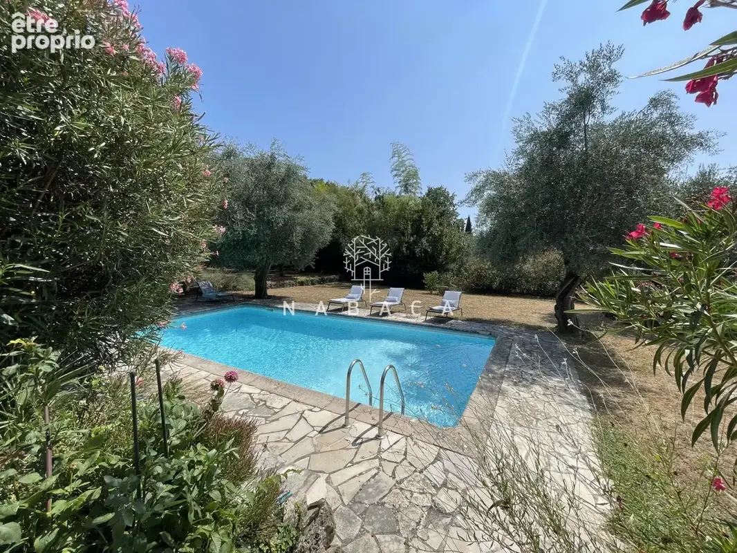 Maison 175 m² à Grasse  - photo 2