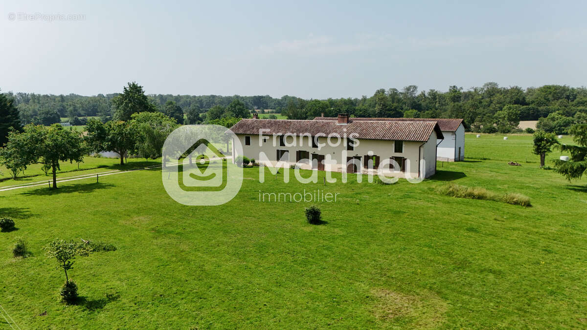 Maison à VILLARS-LES-DOMBES