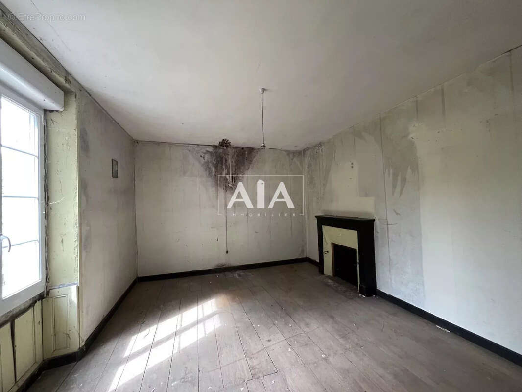 Charmante propriété à rénover avec dépendances - photo 14