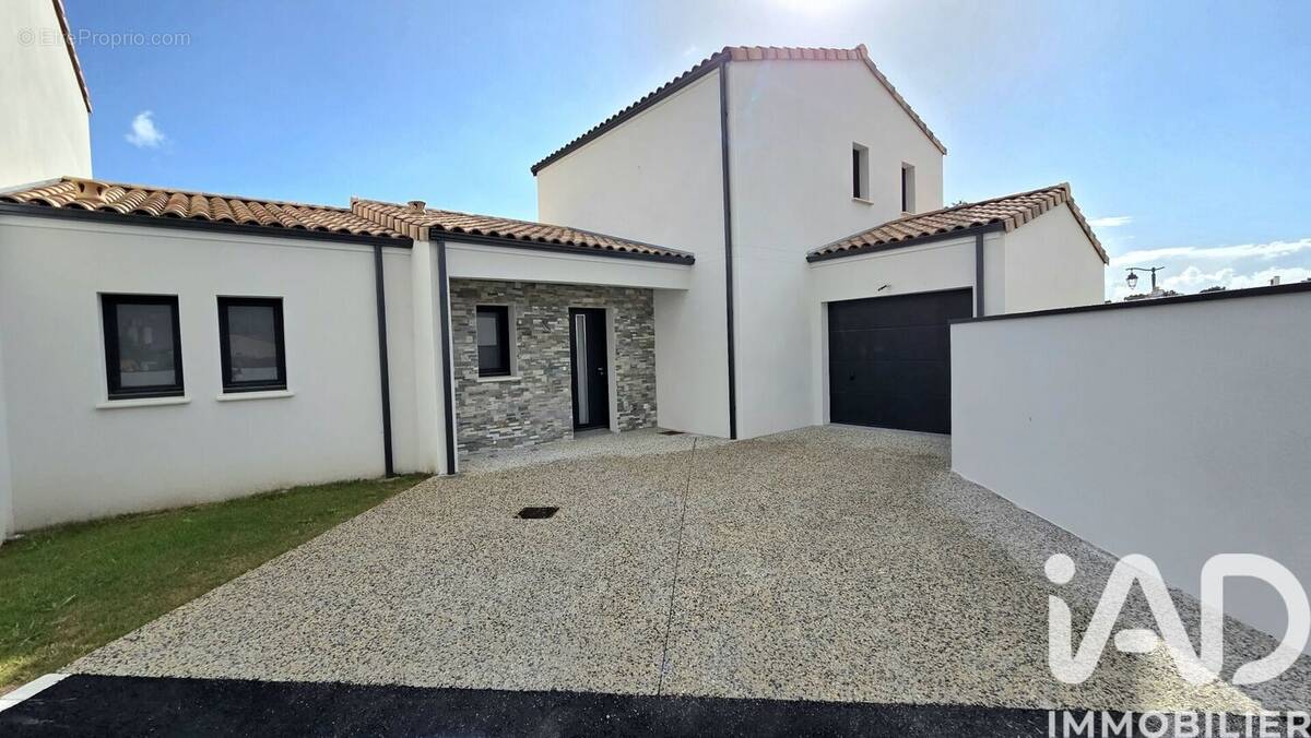 Photo 1 - Maison à BREUILLET