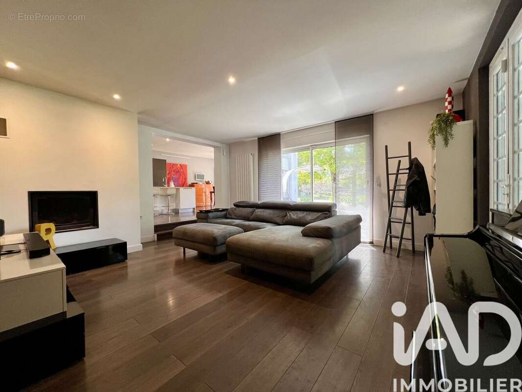 Maison 132 m² à Rians  - photo 4