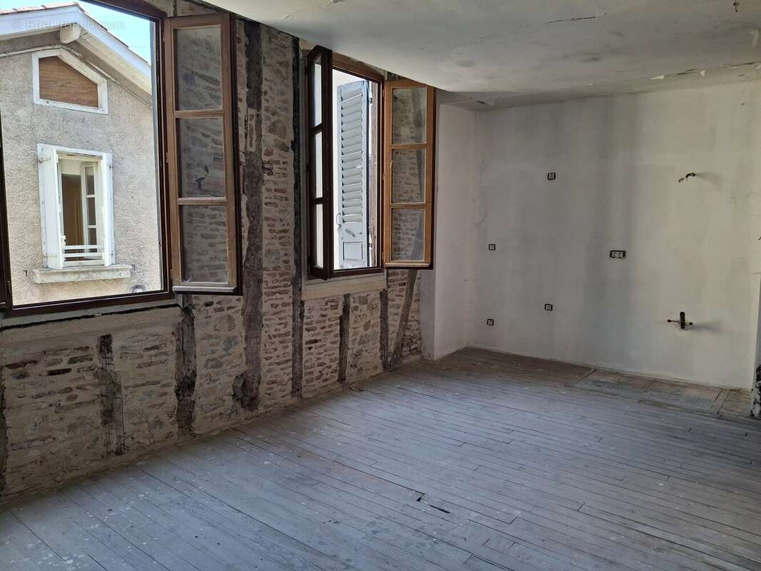 Maison à VILLEFRANCHE-DE-ROUERGUE