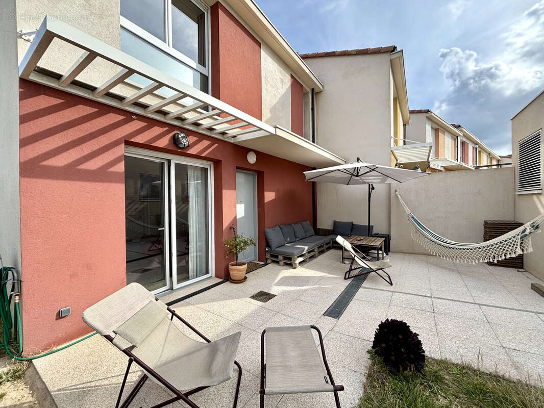 Maison à LE CASTELLET