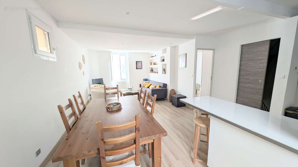 Maison à LAROQUE-DES-ALBERES