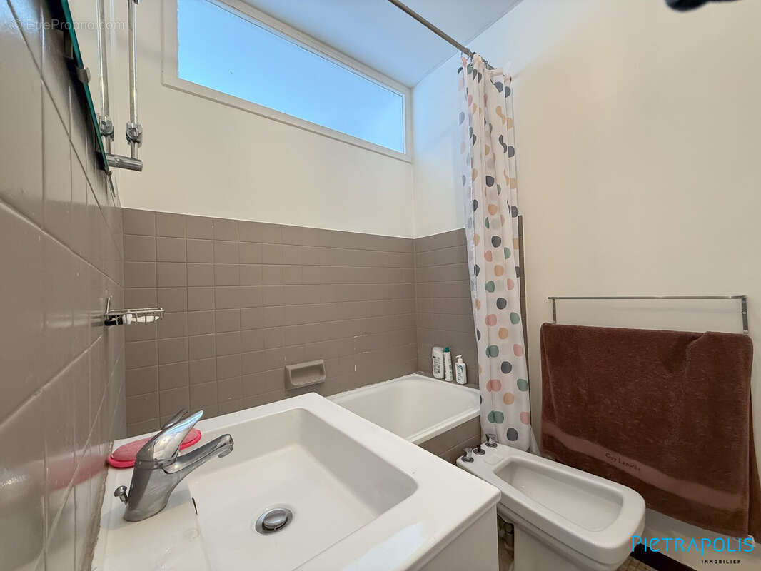 Appartement 31 m² à Bron  - photo 6
