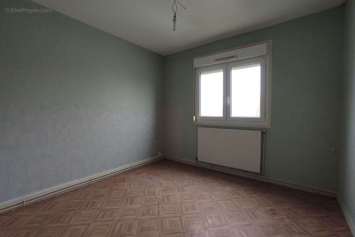 Appartement à MARIGNY-LE-CHATEL