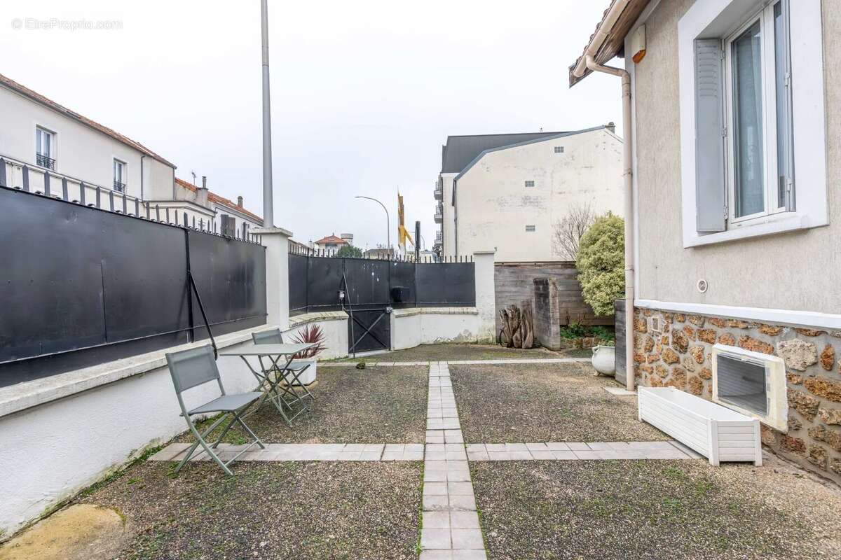 Maison à LE PERREUX-SUR-MARNE