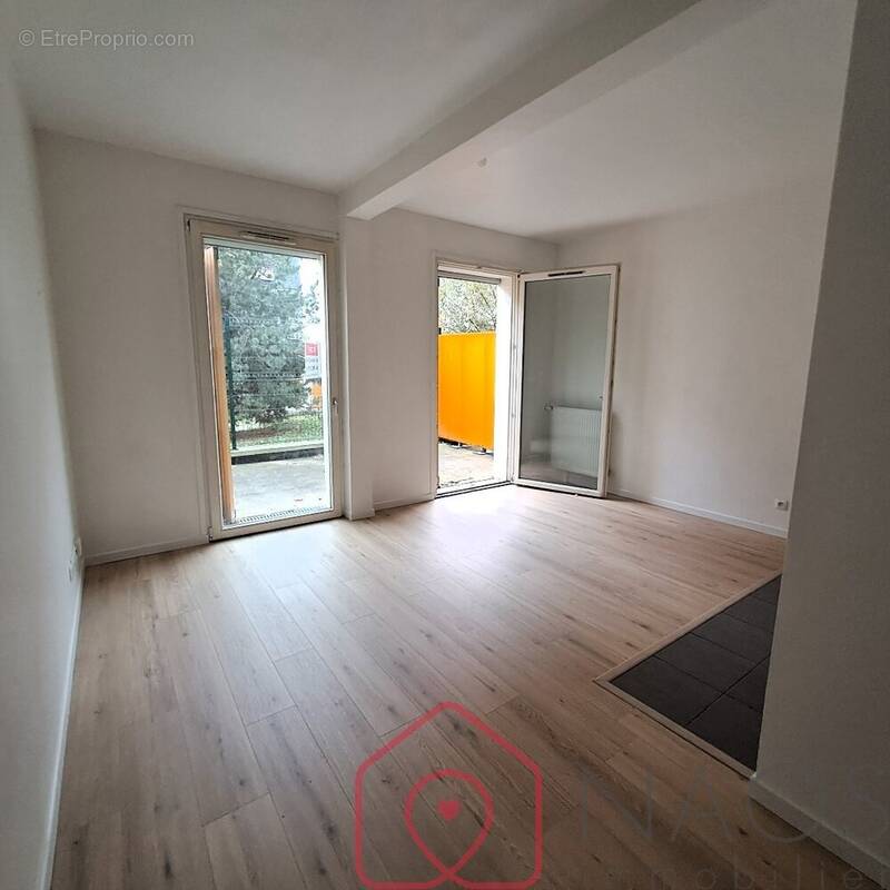 Appartement à VILLENEUVE-LA-GARENNE