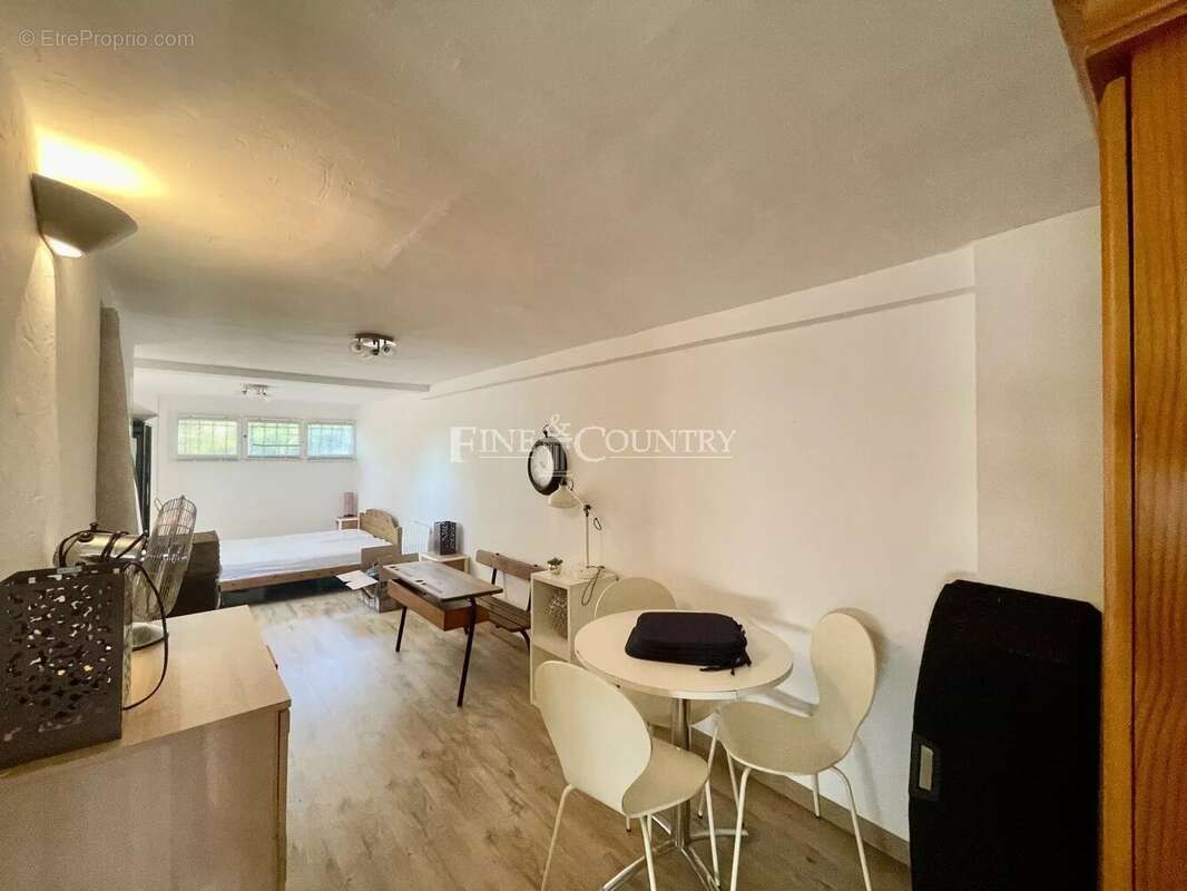 Appartement à LE ROURET