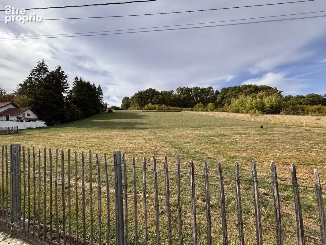 Terrain à BELLERIVE-SUR-ALLIER