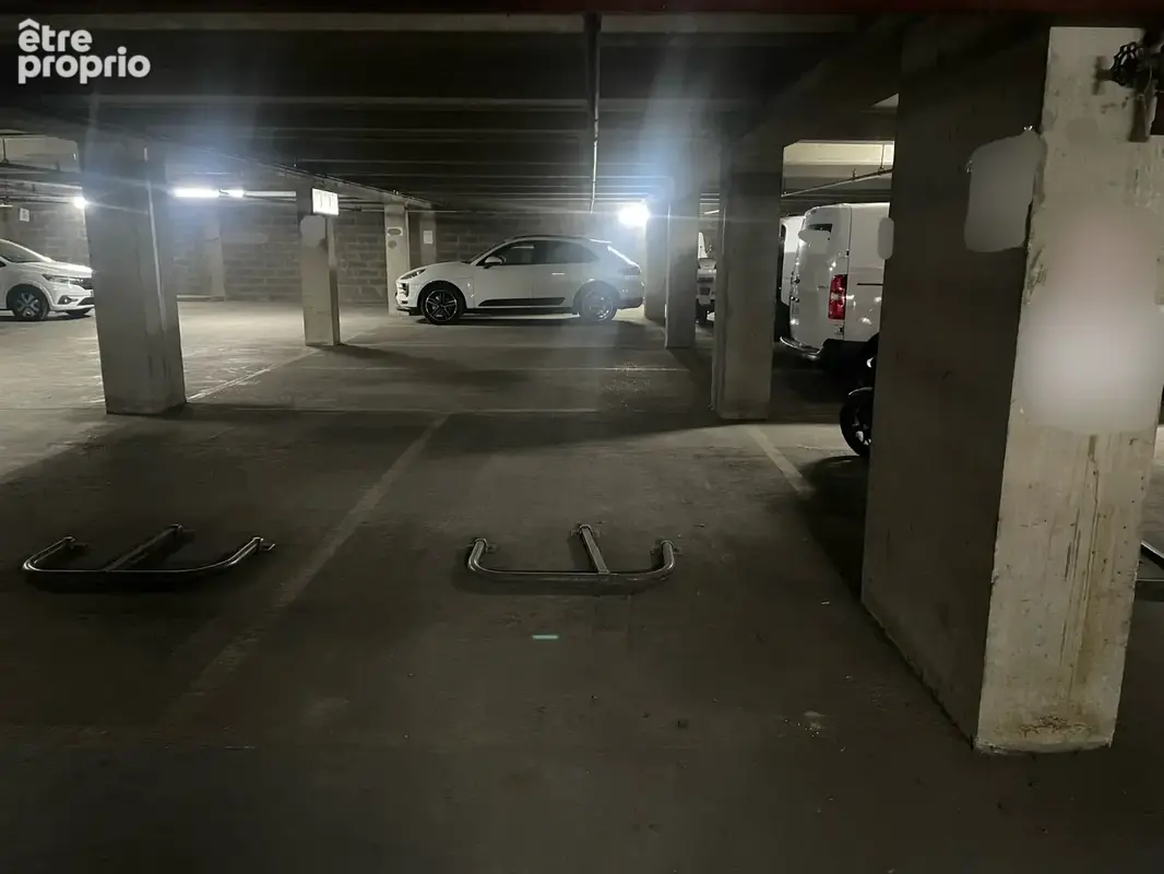 Photo Parking à Paris-10e au prix de 24 500€