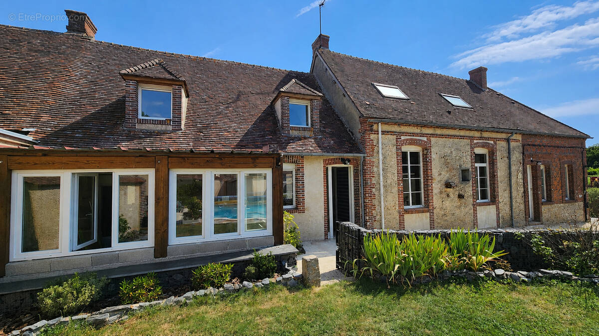 Maison à CHATEAUNEUF-EN-THYMERAIS