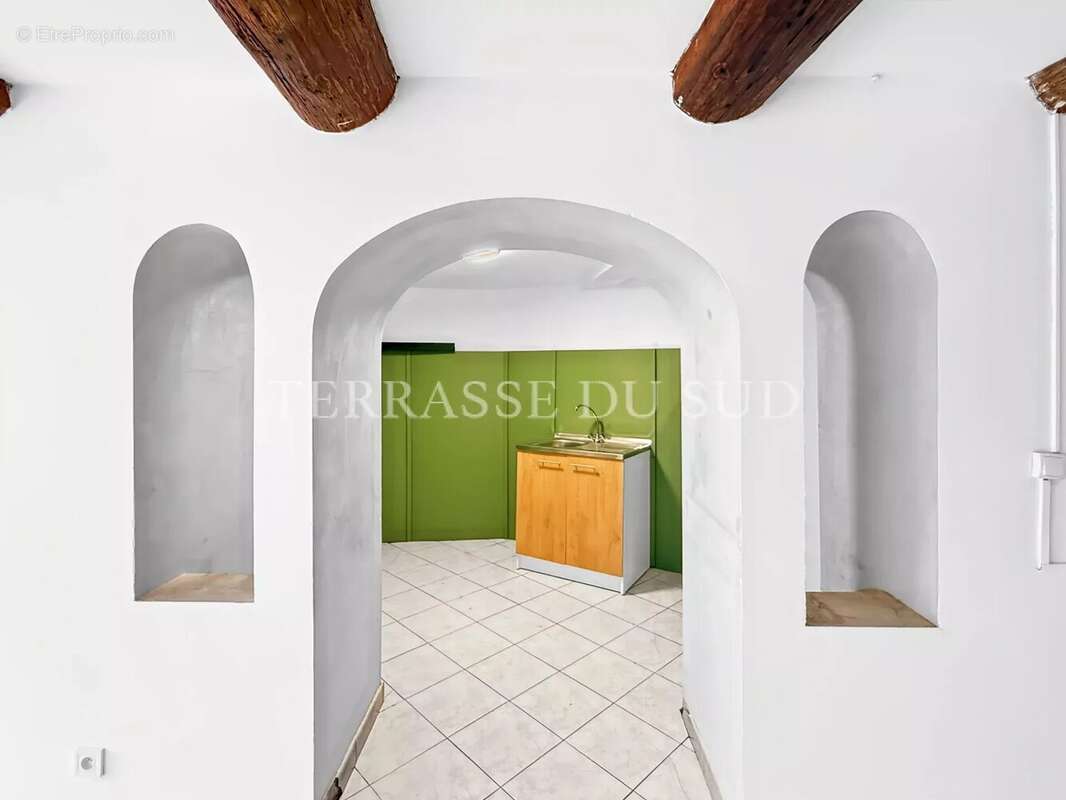 Appartement à MARSEILLE-2E