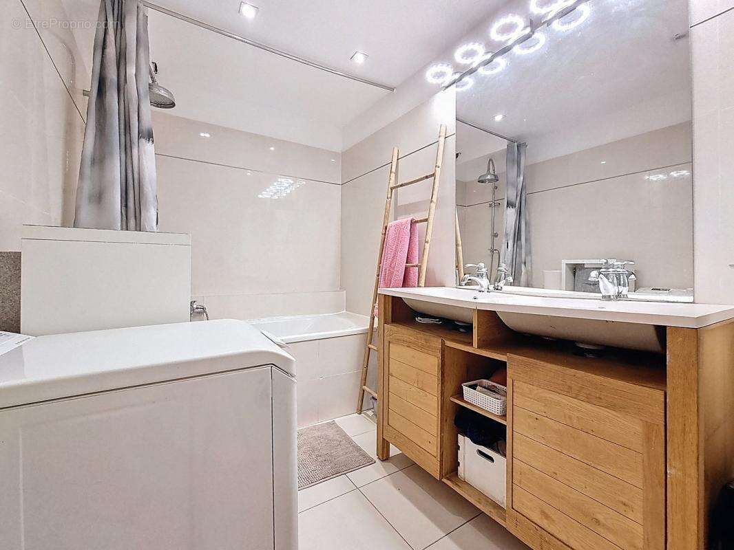 Appartement à LE CANNET