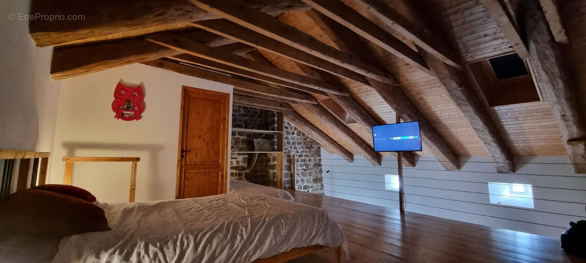 Maison à LE CHAMBON-SUR-LIGNON