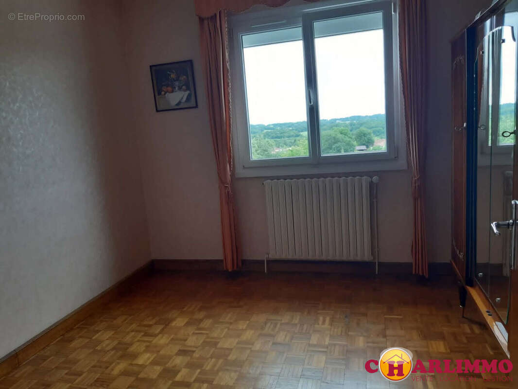 Maison 102 m² à Manot  - photo 4