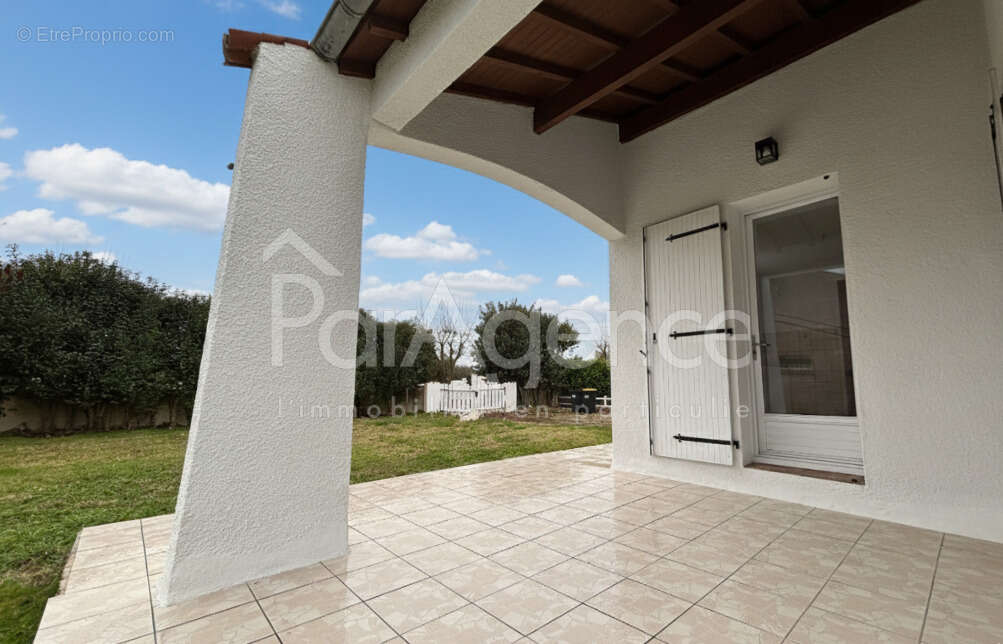 Maison à VAUX-SUR-MER