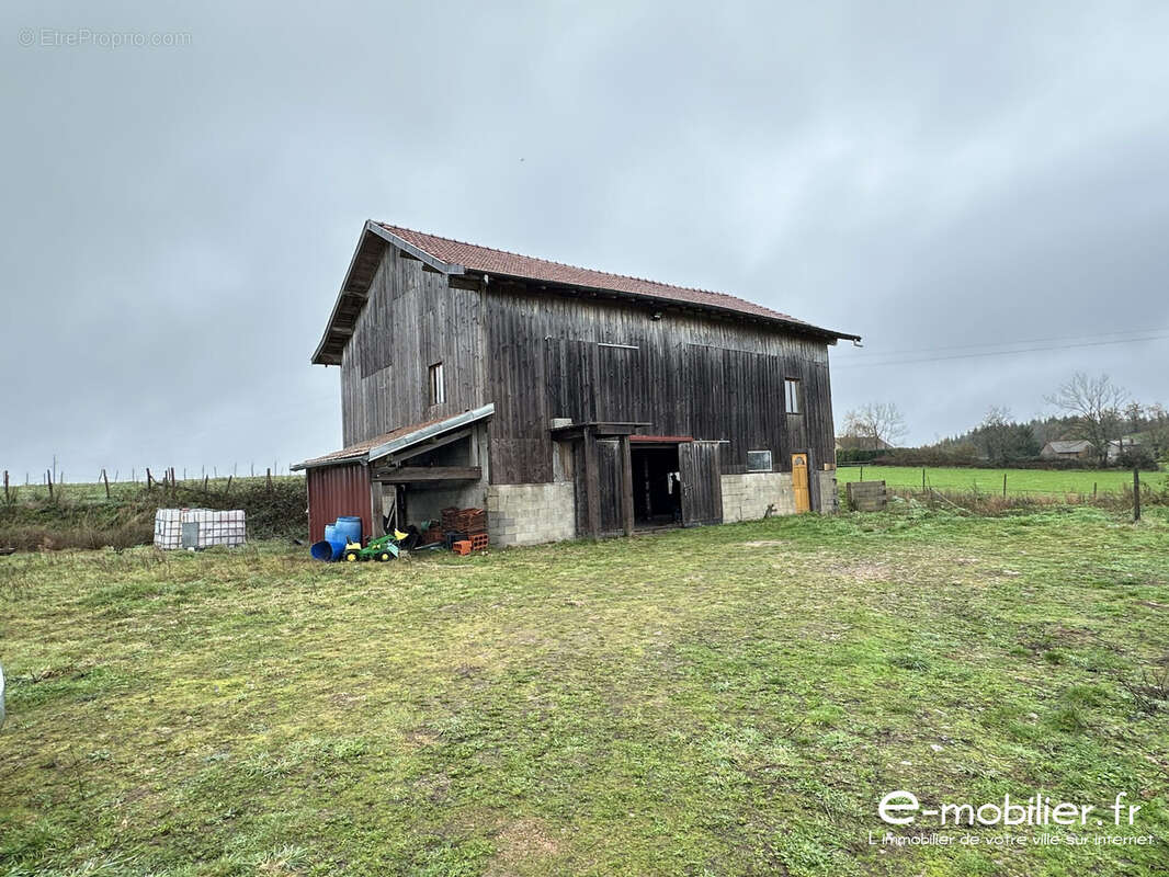 Maison à LA CLAYETTE