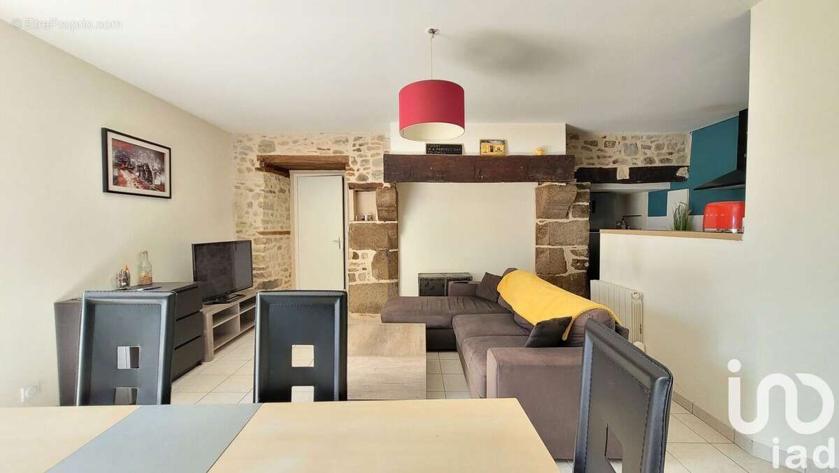 Photo 2 - Appartement à SAINT-AUBIN-D'AUBIGNE
