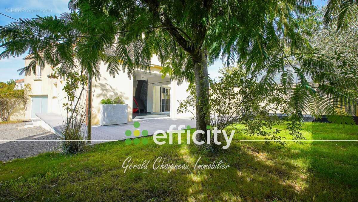 Maison à SAINT-PHILBERT-DE-GRAND-LIEU