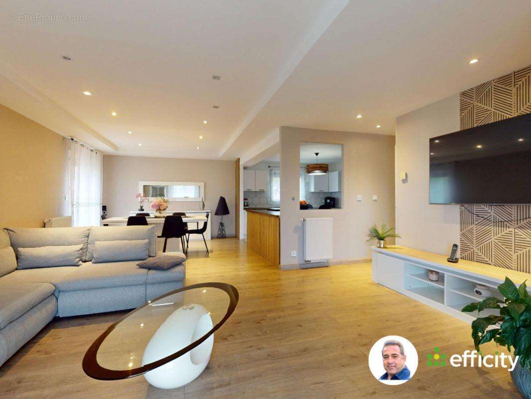 Maison à CHATILLON-SUR-CHALARONNE