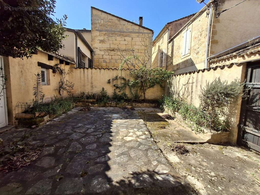 Maison à BEAUMONT-DU-PERIGORD