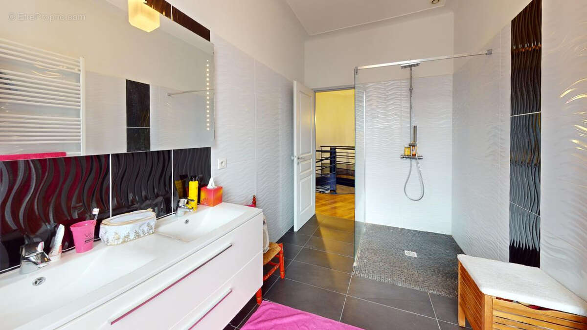 Maison spacieuse de 7 pièces à vendre à Moissac - photo 7